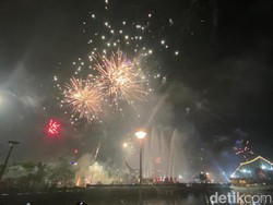 8 Spot Keren Nonton Pesta Kembang Api Malam Tahun Baru 2025 di Makassar