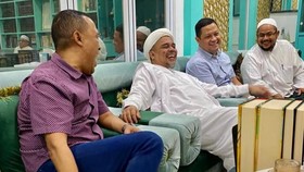 Ketua Tim Hukum AMIN Ari Yusuf Bertemu Rizieq Shihab