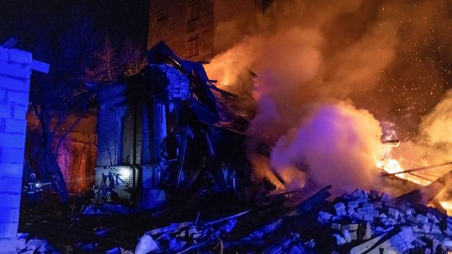 Rusia Bombardir New York, 3 Terluka