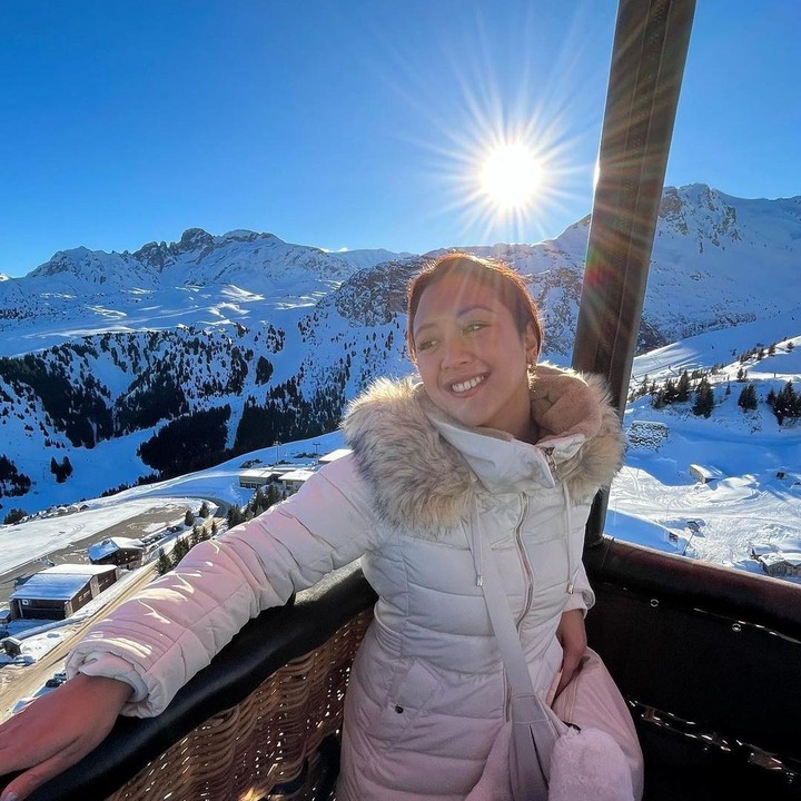 <p>Di sisi lain, unggahan ini mendapat banyak komentar dari netizen. Mereka malah salfok dan menyoroti suami Sherina yang diduga sebagai sosok di belakang kamera. (Foto: Instagram @sherinamunaf)<br /><br /><br /></p>