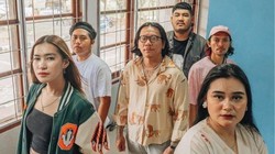 Lirik Lagu Kita Usahakan Lagi - Batas Senja