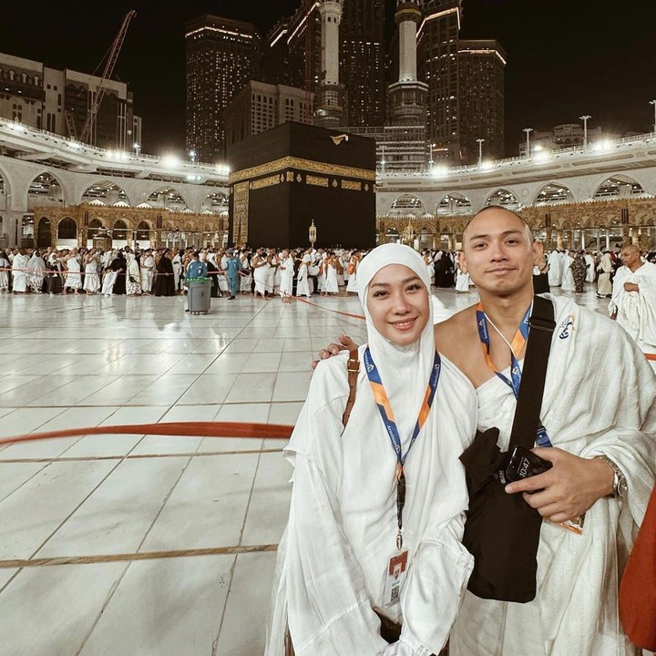 <p>Banyak netizen yang turut mengucapkan selamat tahun baru kepada BCL nih, Bunda. Bahkan, tak sedikit yang berharap agar ibadah BCL dan keluarga selalu dilancarkan. (Foto: Instagram: @itsmebcl)</p>