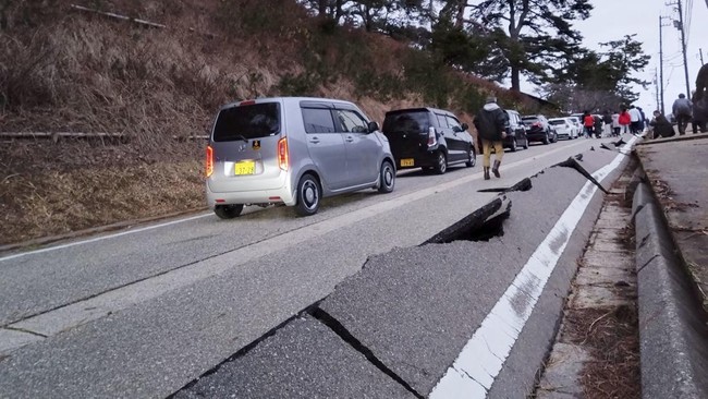 Kekhawatiran Gempa Bumi Picu Lonjakan Permintaan Air Kemasan di Jepang