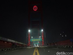 Malam Tahun Baru, Suasana di Jembatan Ampera Kosong-Sepi Ditertibkan Polisi