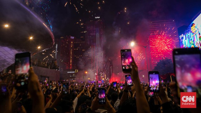 Pemprov DKI Jakarta menggelar berbagai acara di sejumlah wilayah untuk menyambut tahun baru 2025. Cek daftar lokasinya di sini.