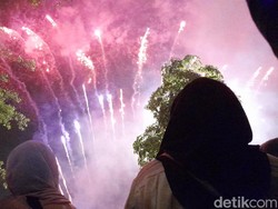 Meriahnya Pergantian Tahun di Kota Solo, Kembang Api Nyala 12 Menit
