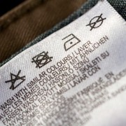 Pahami Arti Simbol pada Label Pakaian Biar Baju Nggak Cepat Rusak, Sudah Tahu?