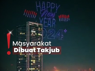 500 Drone-Air Mancur Meriahkan Perayaan Tahun Baru 2024 di Bundaran HI