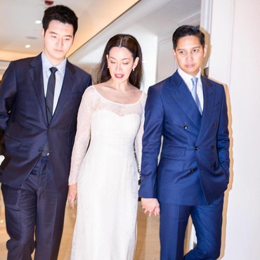 Dihadiri Putra Sambung, 7 Foto Pernikahan Budi Djiwandono dengan Mila Gunawan