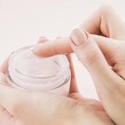 3 Cara Mudah Mendeteksi Produk Kosmetik Ilegal Menurut BPOM, Yuk Jangan Sampai Ketipu!