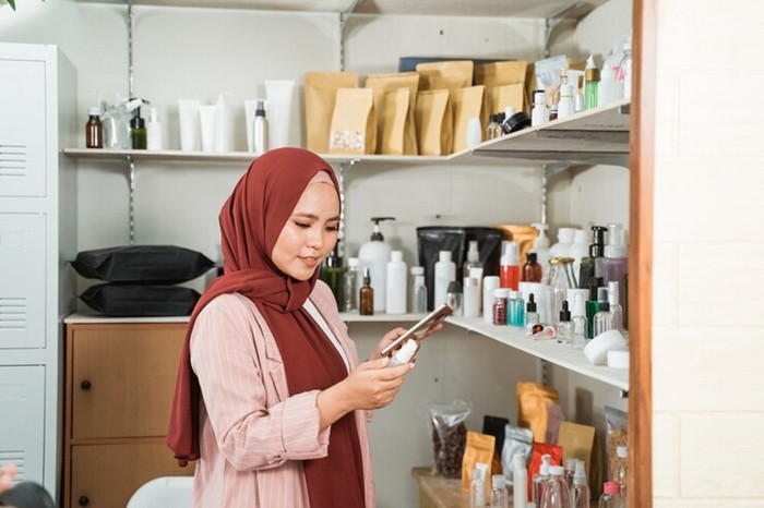 3 Cara Mudah Mendeteksi Produk Kosmetik Ilegal Menurut BPOM