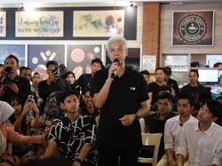 Bertemu Milenial di Jateng, Ganjar Bicara Kesetaraan di Dunia Pendidikan