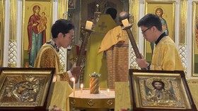 Natal Berjalan Lebih Lambat di Gereja Kristen Ortodoks Jakarta