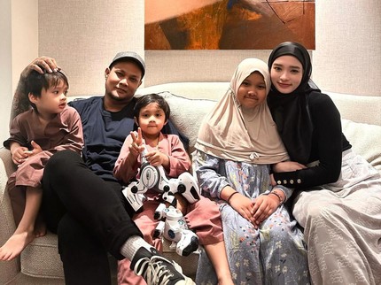 Inara Rusli Posting Foto Bareng Virgoun Usai Cerai, Disebut Netizen Sudah Move On