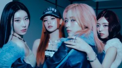 Lirik Lagu BORN TO BE - ITZY