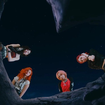 Lirik Lagu Mr. Vampire - ITZY