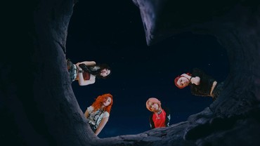 Lirik Lagu Mr. Vampire - ITZY