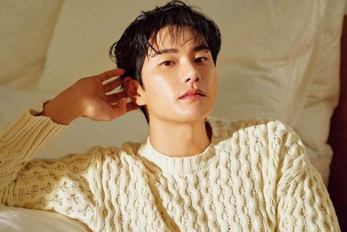 Meskipun terkenal sebagai sosok humoris, Lee Yi Kyung suka mengambil tantangan dalam setiap pekerjaannya./ foto: instagram.com/luvlk89