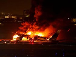 Jepang Selidiki Penyebab Tabrakan Japan Airlines di Bandara Haneda