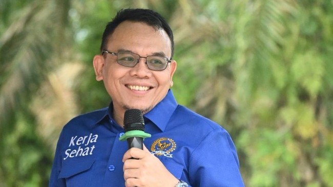 Ketua Fraksi PAN DPR RI Saleh Daulay menegaskan partainya tidak hanya berisikan artis saja, sampai saat ini masih banyak dari kalangan akademisi dan pemikir.