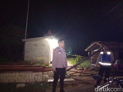 Teka-teki Orang Mondar-mandir Sebelum Ledakan Hancurkan Musala di Sumenep