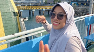 img-title Pulang Kampung ke Jember, 7 Potret Megawati Hangestri Pamer Momen Bucin dengan Pacar