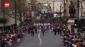 VIDEO: Meriah Parade Tahun Baru 2024 di London