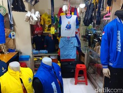 Pedagang Atribut Partai Kena Ghosting, Omzet Turun di Tahun Pemilu