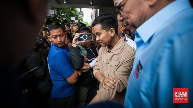 Gibran Kantongi Hasil Survei Pilkada usai Hadiri Acara Relawan Jokowi