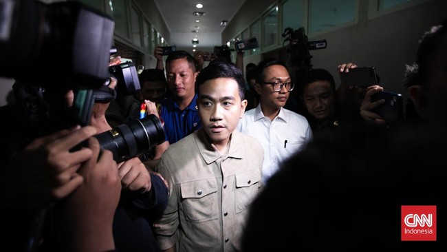 Calon Wakil Presiden nomor urut 02, Gibran Rakabuming Raka meminta para istri kiai se-Nusantara mengawal Dana Abadi Pesantren yang menjadi program unggulannya.