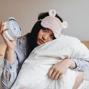 Sering Terbangun di Jam 3 atau 4 Pagi? Ternyata Ini Penyebabnya Menurut Ahli