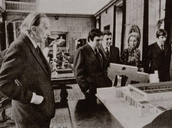J. Paul Getty (kiri)