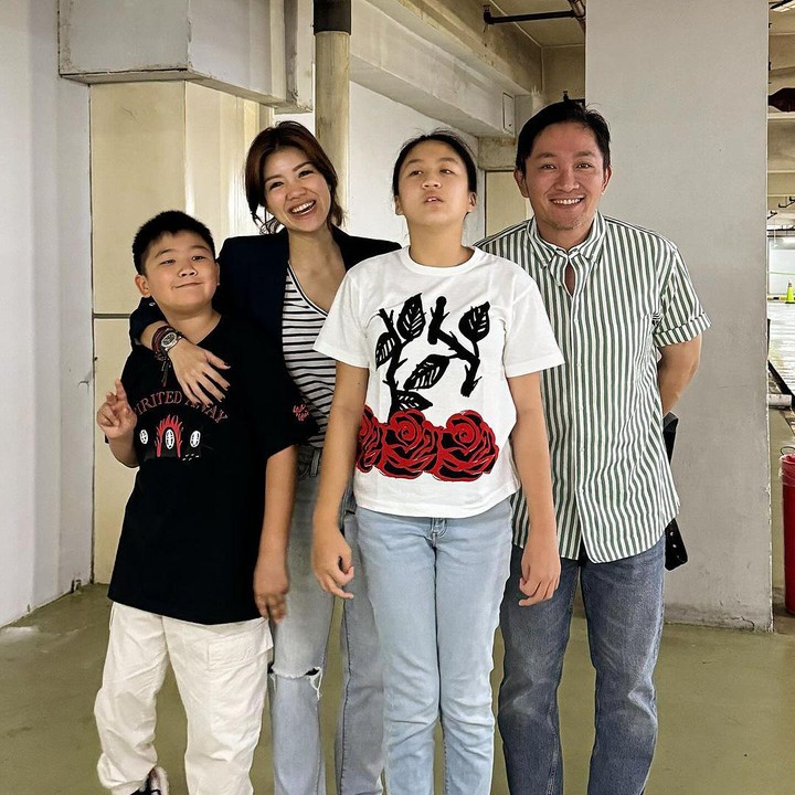 <p>Agatha Suci menikah dengan Jeffry Thung pada tahun 2009. Dari pernikahan ini, keduanya pun dikaruniai dua orang anak, Bunda. (Foto: Instagram: @agatha_suci)</p>