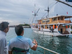 Kapal Pinisi Pertama di Kepri, Mewah dan Klasik