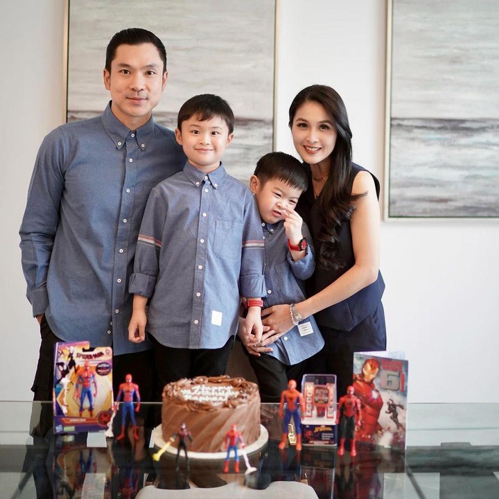 <p>Untuk merayakan ulang tahun Raphael yang ke-6, Sandra Dewi dan suami membuat pesta sederhana ketika tengah berada di Beverly Hills, California. (Foto: Instagram: @sandradewi88)</p>