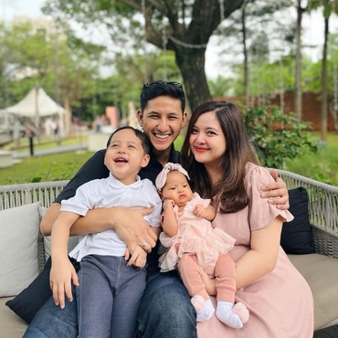 Ajarkan Cinta Lingkungan ke Anak, Tasya Kamila Jadikan Pilah Sampah Momen Bounding