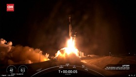 VIDEO: Roket Spacex Falcon 9 ke Luar Angkasa Bawa 21 Satelit Starlink