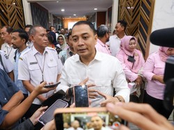 Pesan Walkot Eri ke Sekolah Swasta Surabaya Usai Gelontor BOPDA Rp 500 M