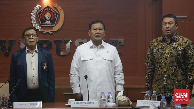 Hasil survei Politika Research and Consulting (PRC) mencatat elektabilitas Prabowo Subianto-Gibran Rakabuming Raka unggul di seluruh kawasan.