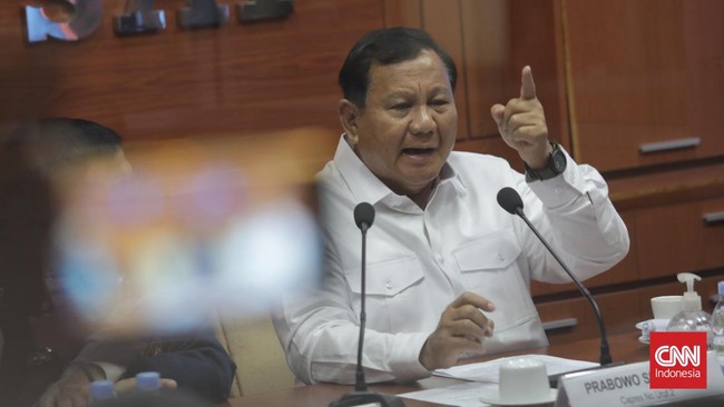 Capres Prabowo membuka opsi impor 1,5 juta ekor sapi demi memenuhi kebutuhan program pemberian susu gratis untuk anak-anak.