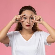 7 Faktor Penyebab Mata Panda, Wajib Tahu!