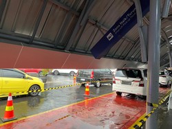 Penampakan Kanopi Stasiun Tugu Ambruk Timpa 5 Mobil