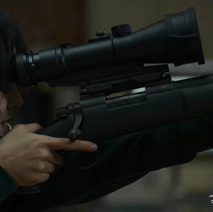 <p>Memadukan koreografi action spektakuler dan pemeran pendukung yang luar biasa, seperti Seo Hyun Woo, Jo Han Sun, dan Kim Min, <em>A Shop for Killers</em> akan mengeksplorasi tema warisan, bahaya, dan ketangguhan hati. (Foto: Dok. YouTube @disneyplus_singapore)</p>