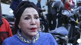 Mpok Atiek Usir Sepi dengan Live di TikTok dan Dapat Cuan