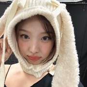 7 Style Topi Musim Dingin dengan Telinga Hewan yang Menggemaskan ala Idol K-Pop