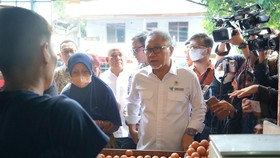 Harga Stabil saat Nataru, Zulhas Sebut 2023 Rekor Inflasi Terendah