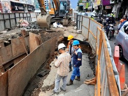 Perbaiki Jalan Amblas di Olimo Jakbar, Bina Marga Koordinasi dengan PLN