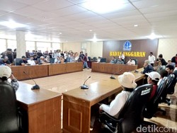 Kontraktor di Bone Ancam Segel Kantor Bupati gegara Utang Rp 65 M Tak Dibayar