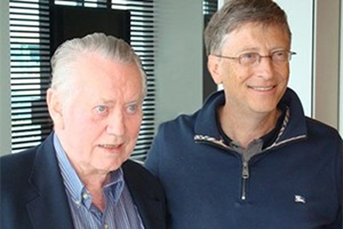 Chuck Feeney dan Bill Gates
