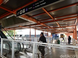 KRL Tanah Abang Cuma Sampai Kebayoran, Warga Bisa Naik TransJ Turun Velbak
